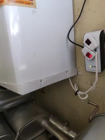 محافظ ولتاژ پارت الکتریک مدل PE-2834