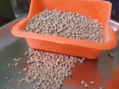 غذای خشک بلدرچین مای برد مدل پلت کد RD وزن یک کیلوگرم