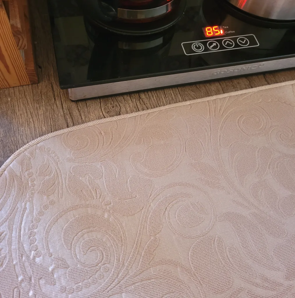 نمگیر کنار سینک طرح گل