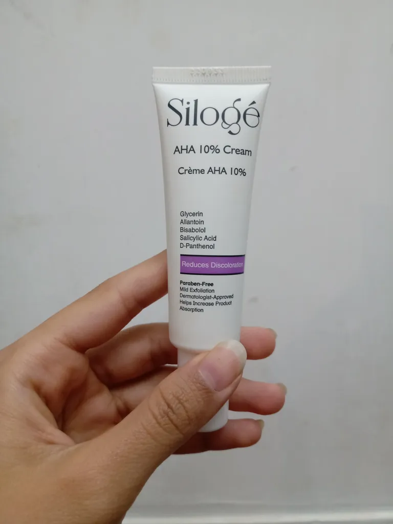 کرم مرطوب کننده سیلوژه مدل AHA 10 حجم 30 میلی لیتر