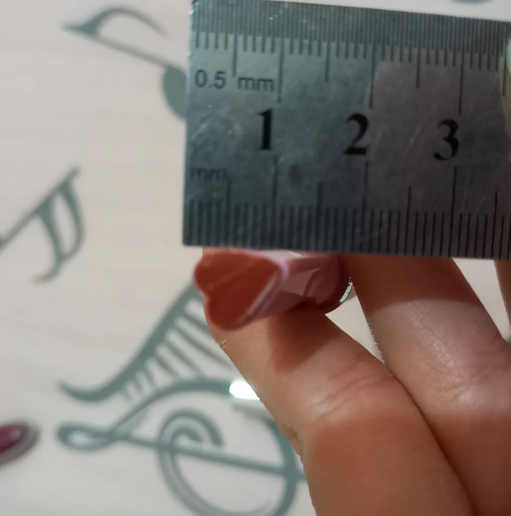 رژ لب جامد گه گه بیر کد 04