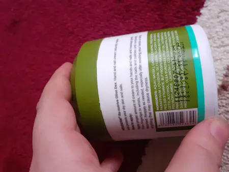 کرم مرطوب‌کننده دست و ناخن نئودرم مدل Olive Dex حجم 150 میلی‌لیتر