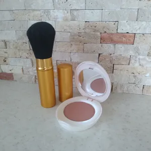 تجریه خرید رژگونه شون سری Charming شماره B01