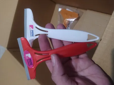 کاتر شیشه پاک کن مدل مینی کد 004