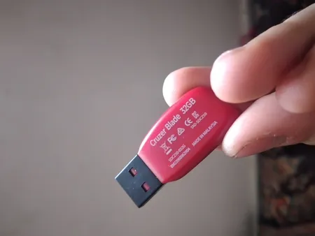فلش مموری سن دیسک مدل Cruzer Blade CZ50 ظرفیت 32 گیگابایت با رابط USB 2.0