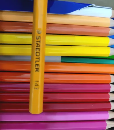 مداد رنگی 36 رنگ استدلر مدل 143CD36LJ