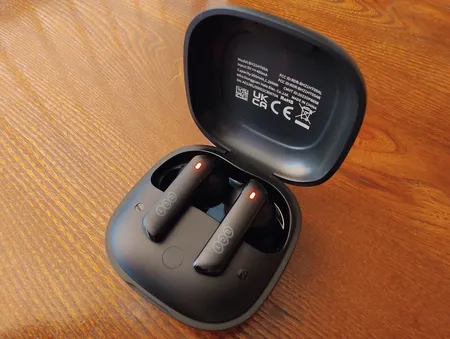 هدفون بلوتوثی کیو سی وای مدل Melobuds ANC HT05