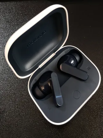 هدفون بلوتوثی موتورولا مدل Moto Buds