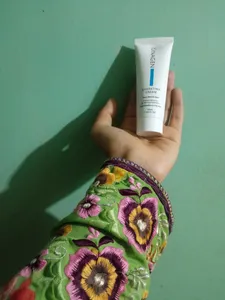 تجریه خرید کرم آبرسان ژیناژن مدل HC حجم 50 میلی‌لیتر