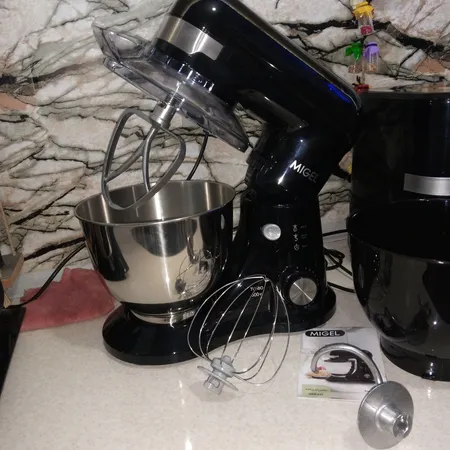 همزن کاسه‌دار 4 لیتری میگل مدل GKM 620