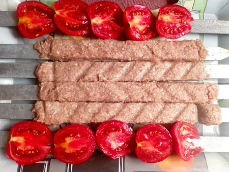 منقل سفری مدل تاشو به همراه کباب زن