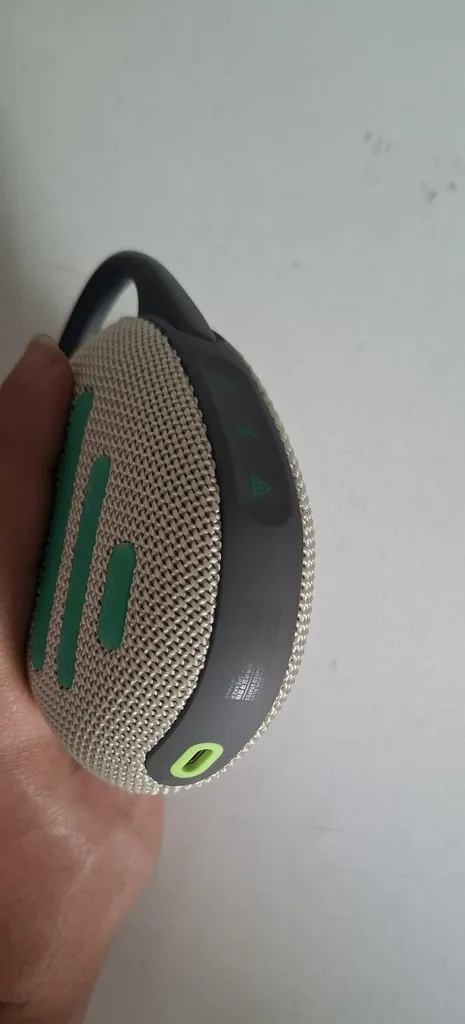 اسپیکر بلوتوثی قابل حمل جی بی ال مدل Clip5