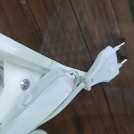 پنکه رومیزی مدل گیره ای پنج پره