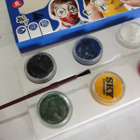 رنگ گریم صورت اسکای کد S-5606 مجموعه 6 عددی