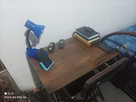 میز و صندلی تحریر تاشو و تنظیم شو یاس آبی