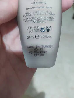 کرم پودر گلدن رز مدل satin شماره 27 حجم 34 میلی لیتر