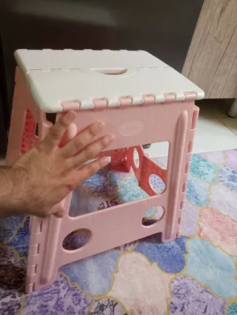 صندلی تاشو پلاستیک ناصر سایز متوسط