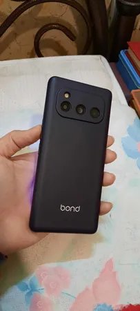گوشی موبایل داریا مدل bond 5G دو سیم کارت ظرفیت 256 گیگابایت و رم 8 گیگابایت به همراه شارژر