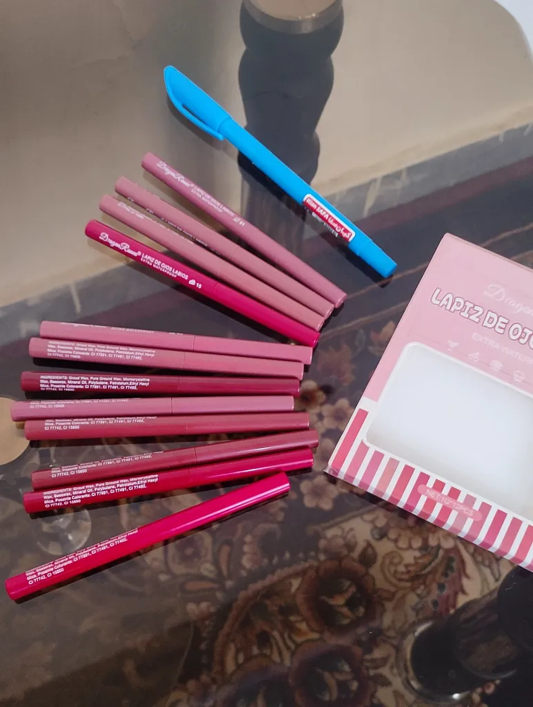 مداد لب دراگون رانی مدل waterproof مجموعه ۱۲ عددی