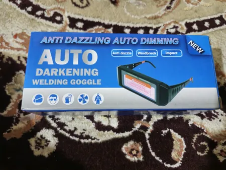 عینک جوشکاری مدل اتومات