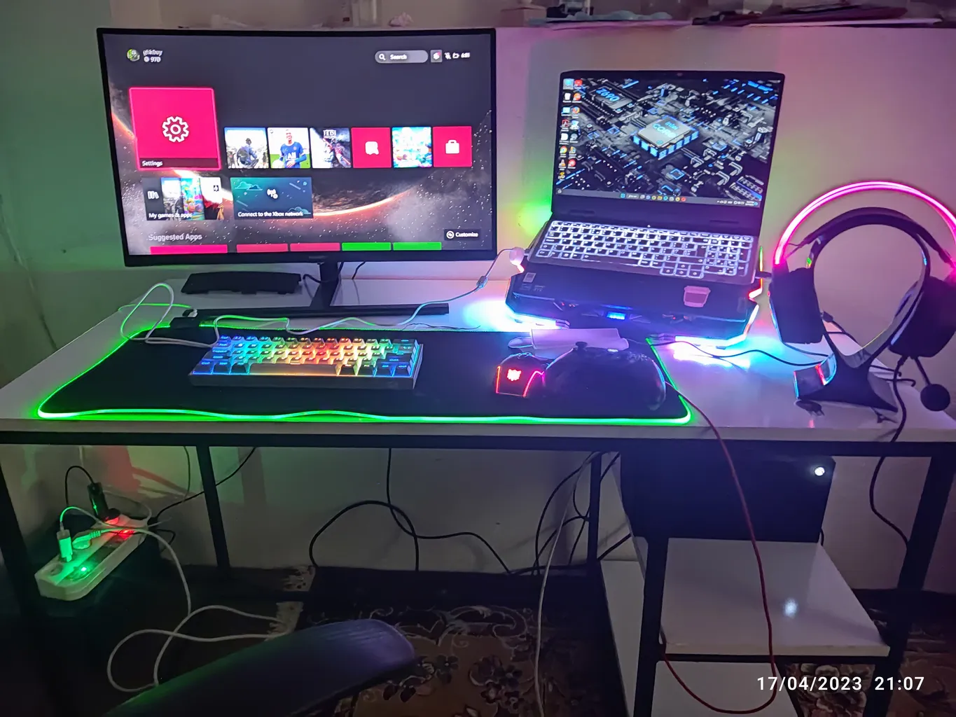 میز کامپیوتر مدل NA-1974