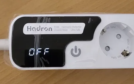 محافظ ولتاژ هارمونیک هادرون مدل P244
