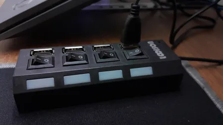 هاب 4 پورت USB 2.0 لویی سان مدل HI-SPEED