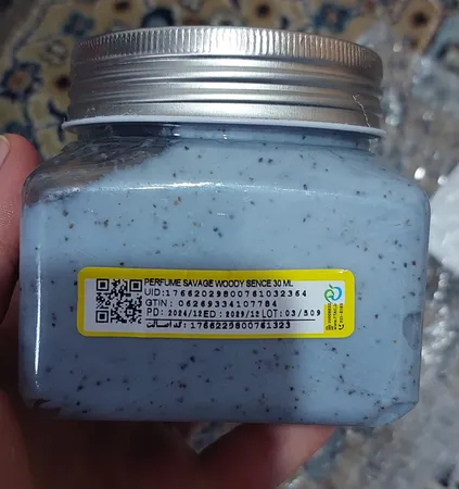 اسکراب لایه بردار پوست مکس لیدی مدل with ice حجم 300 میلی لیتر