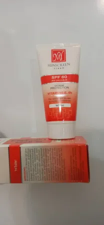 کرم ضدآفتاب بی‌رنگ مای SPF60 مدل Extreme Protection، مناسب پوست‌های نرمال تا خشک، حجم 50 میلی‌لیتر