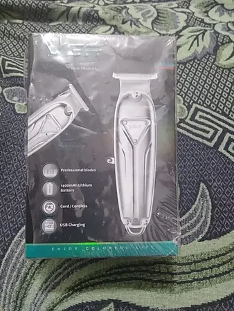 ماشین اصلاح موی سر و صورت و بدن وی جی ار مدل V-056