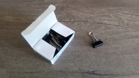 گیره کاغذ سی بی اس سایز 19 میلی متر بسته 12 عددی