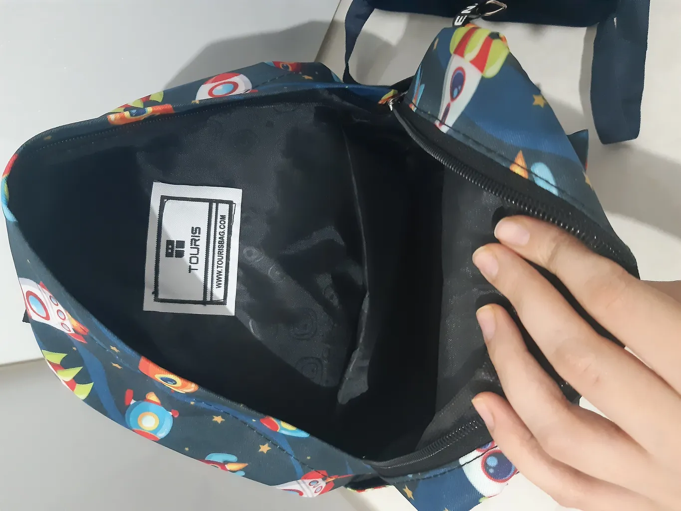 کوله پشتی پسرانه توریث مدل RZ-650