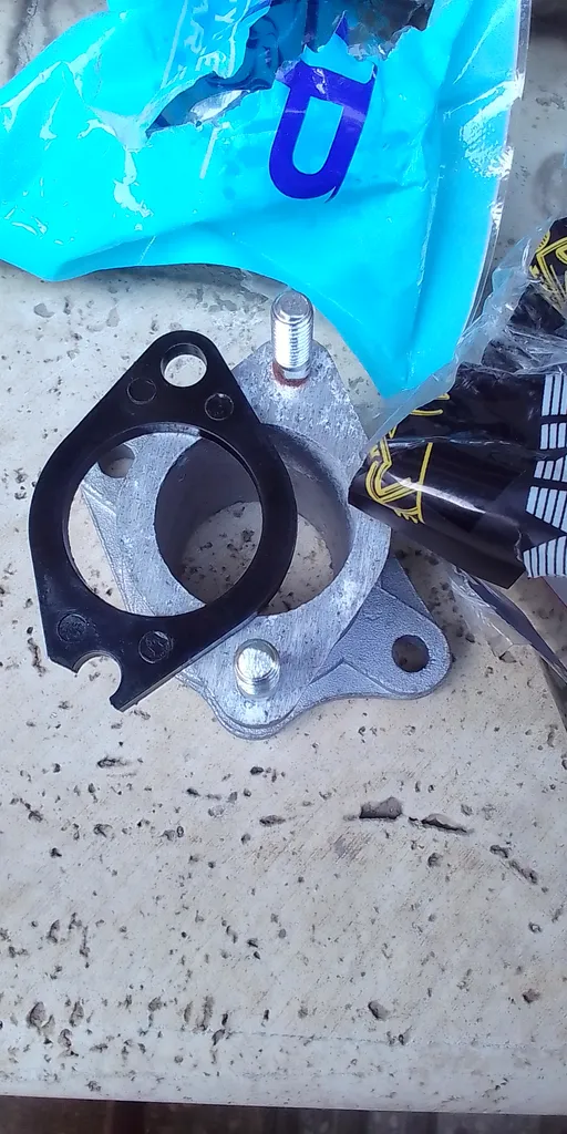 رابط کاربراتور موتور سیکلت وی آی پی مدل VI125 مناسب برای هندا 125