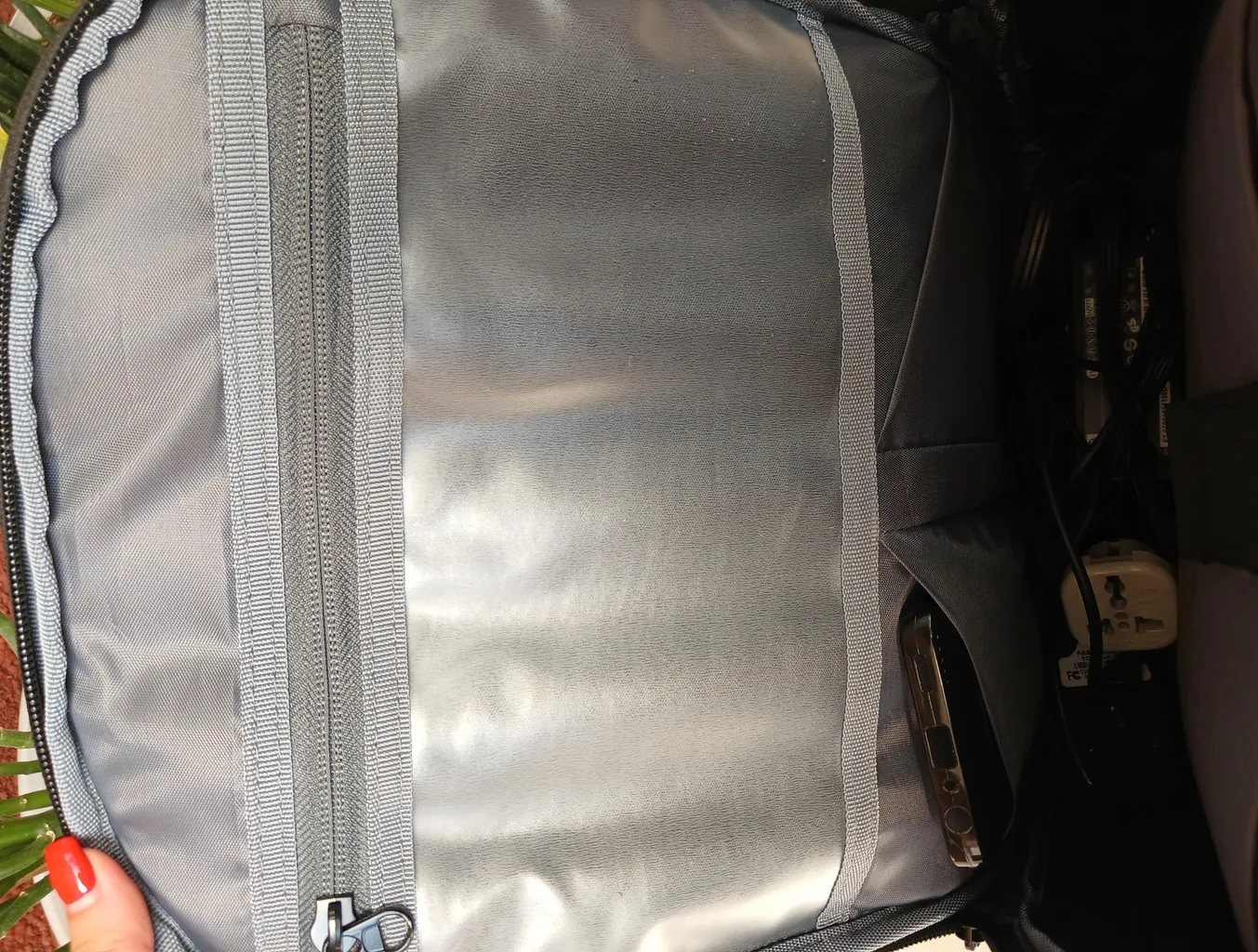 کوله پشتی لپ تاپ برساد مدل Bb 120 مناسب برای لپ تاپ 14.1 تا 15.6 اینچی