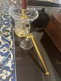 شمع خاموش کن مدل فلزی زنگوله ای بلوری