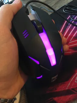 ماوس مخصوص بازی آر هشت مدل M1600