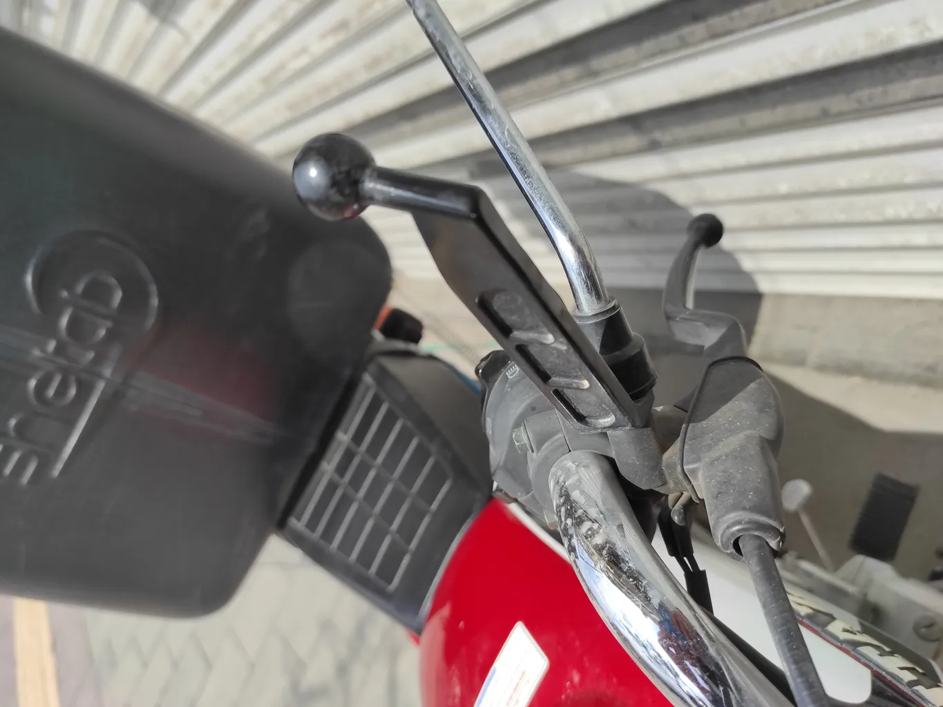 نگهدارنده گوشی موبایل بیسوس مخصوص دوچرخه و موتور مدل BSCMO3Z