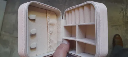 کیف لوازم آرایشی زنانه مدل مسافرتی