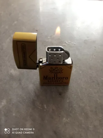 فندک مدل Marlboro