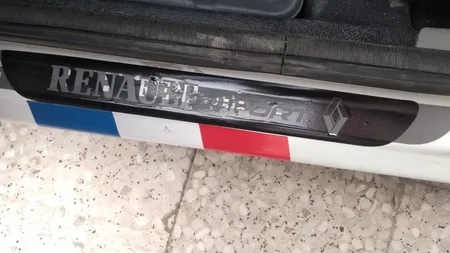 برچسب پارکابی خودرو مدل S343 مناسب برای رنو بسته 4 عددی