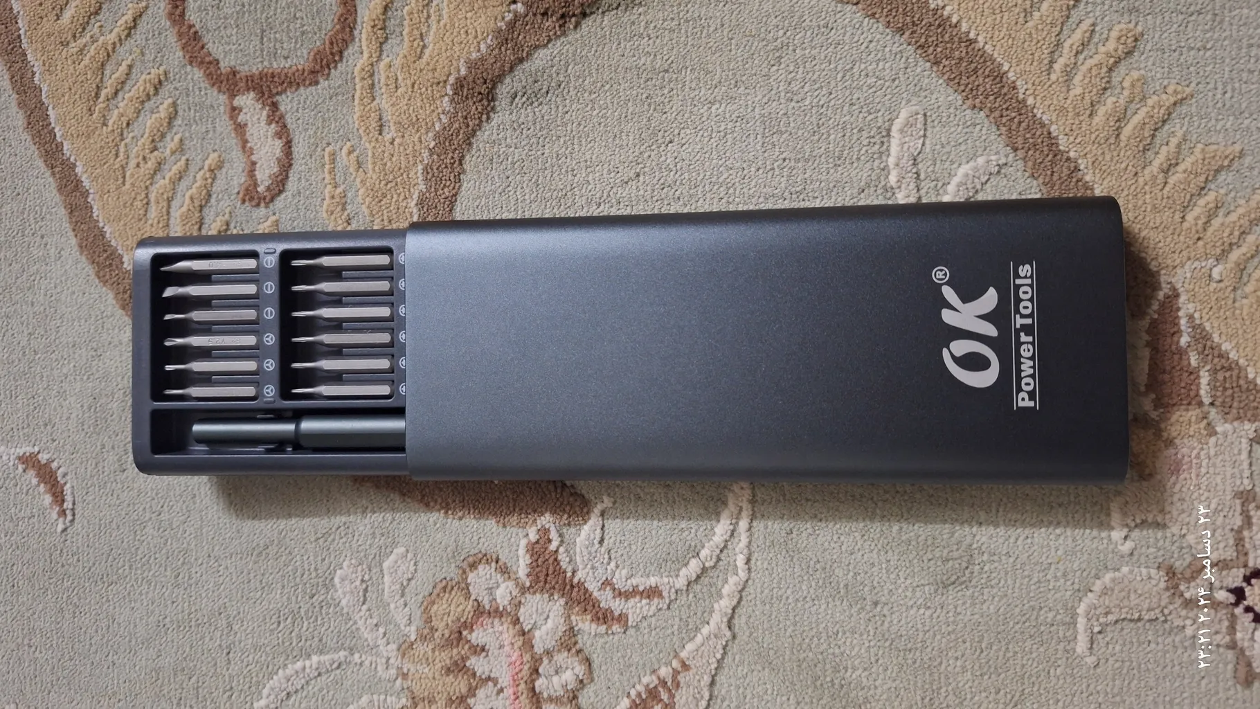 پیچ گوشتی و سری پیچ گوشتی اوکی مدل 001 مجموعه 25 عددی