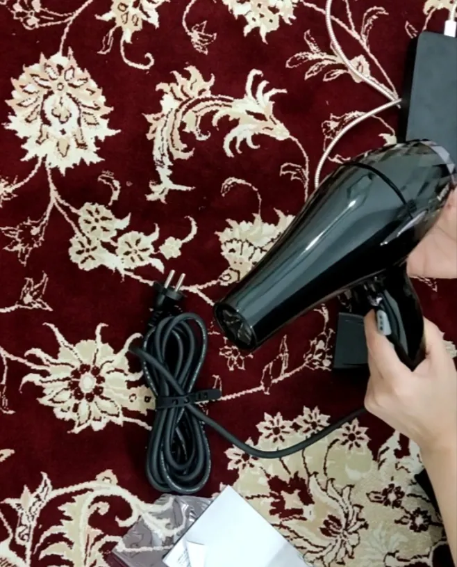 سشوار حرفه ای وی جی ار مدل V-413