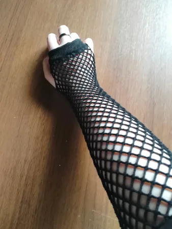 ساق دست زنانه مدل فیش نت دو انگشتی