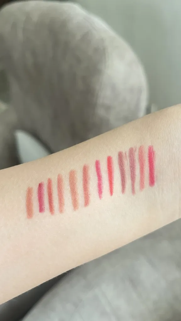 مداد لب دراگون رانی مدل waterproof مجموعه ۱۲ عددی