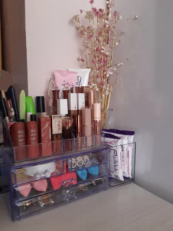 استند لوازم آرایشی نیلوشاپ مدل چهار کشو کد 4Drawers