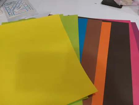 مقوا رنگی مدل 60358 سایز 24×35 سانتی متر بسته 10 عددی