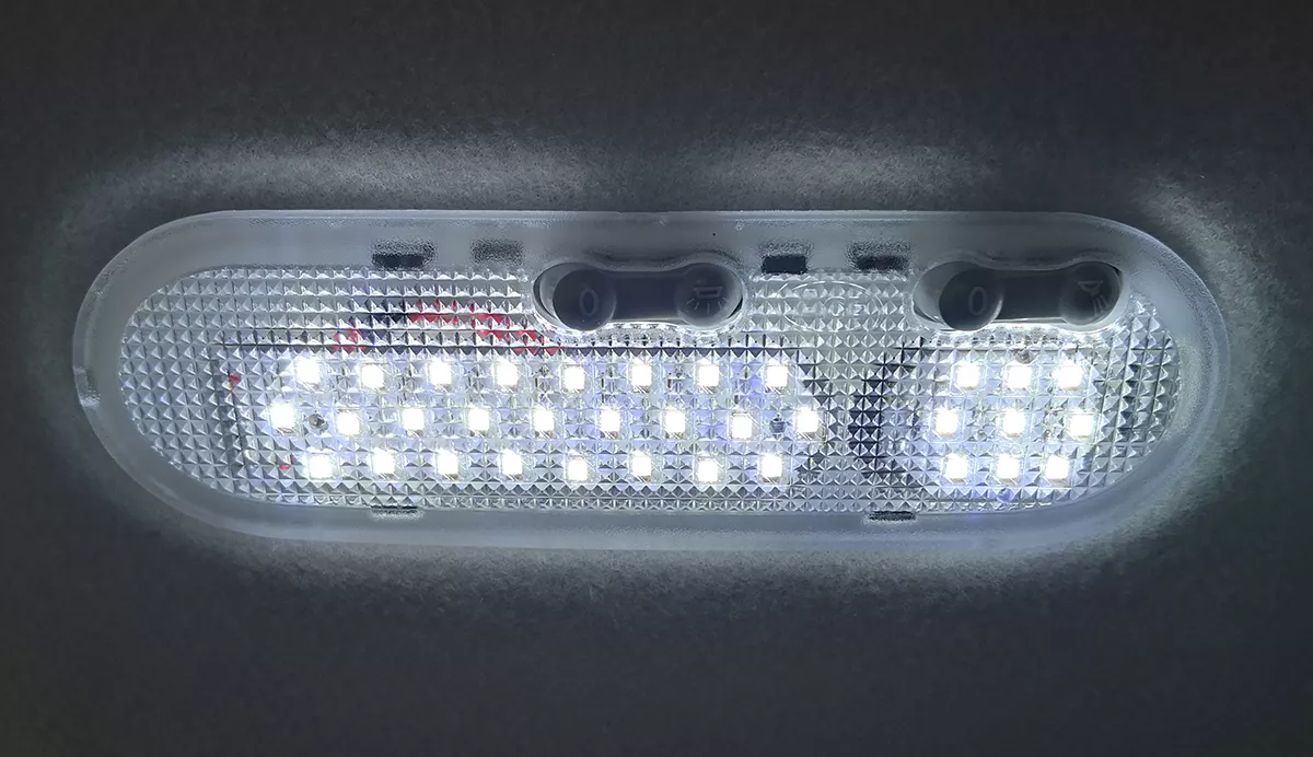 چراغ اس ام دی سقف خودرو ایس مناسب برای رنو L90