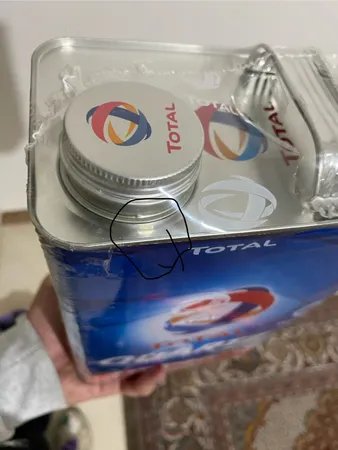 روغن موتور خودرو توتال مدل Quartz 7000 حجم 4 لیتر