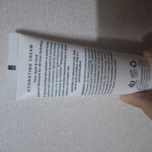 تجریه خرید کرم آبرسان ژیناژن مدل HC حجم 50 میلی‌لیتر