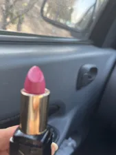 تجریه خرید رژ لب جامد این لی مدل Voodoo شماره 660